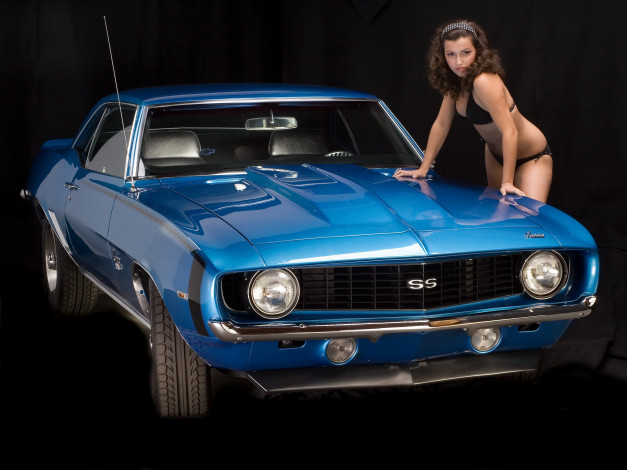 Обои картинки фото автомобили, авто, девушками