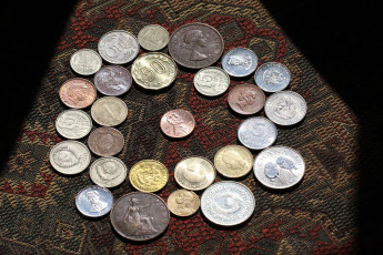 Картинка разное золото купюры монеты