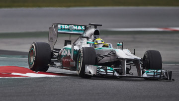 Картинка спорт формула трек гонка