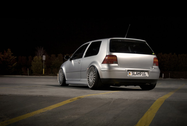 Обои картинки фото автомобили, volkswagen, фолькс, гольф, белый