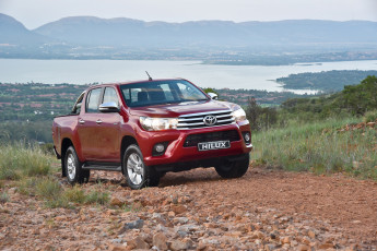 Картинка автомобили toyota красный 2016г cab za-spec double raider hilux