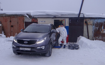 Картинка автомобили -авто+с+девушками kia sportage