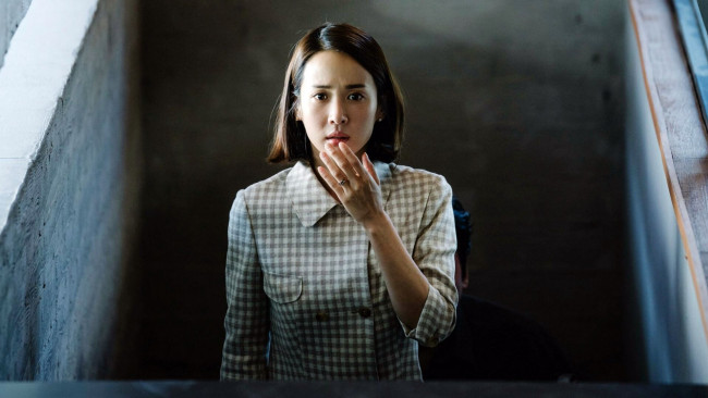 Обои картинки фото gisaengchung , 2019, кино фильмы, -unknown , другое, комедия, триллер, фильмы, 2020, года, кадры, из, фильма, cho, yeo-jeong, parasite