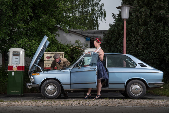 Обои картинки фото автомобили, -авто с девушками, bmw