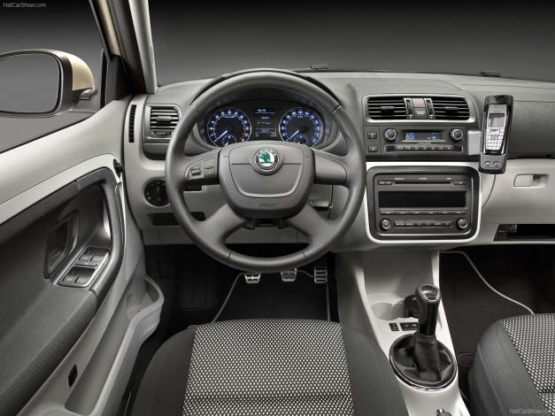 Обои картинки фото автомобили, спидометры, торпедо