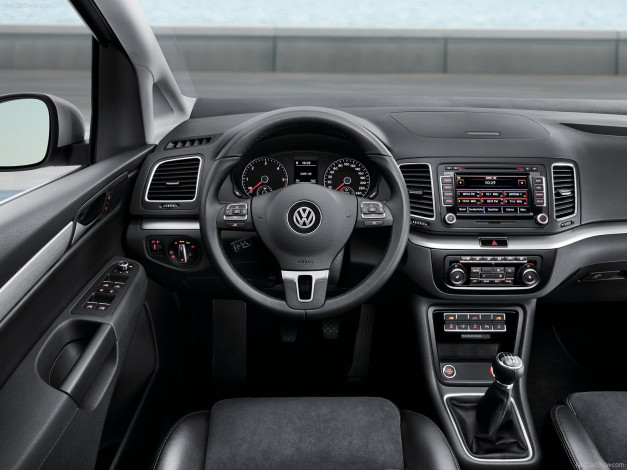 Обои картинки фото автомобили, спидометры, торпедо