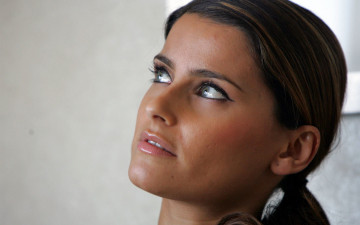Картинка музыка nelly furtado взгляд