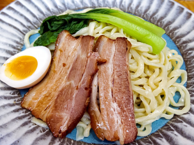 Обои картинки фото еда, макаронные, блюда, яйцо, бекон, лапша