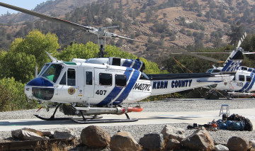 Картинка авиация вертолёты служба пожарная вертолет площадка