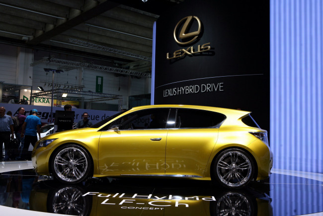 Обои картинки фото автомобили, выставки и уличные фото, lexus
