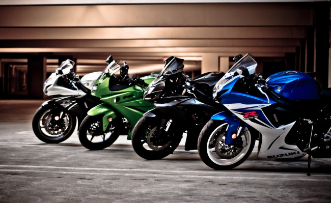 Обои картинки фото три джикана и кава, мотоциклы, разные вместе, мото, три, джикана, и, кава