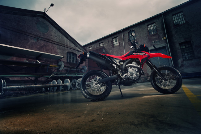 Обои картинки фото мотоциклы, honda