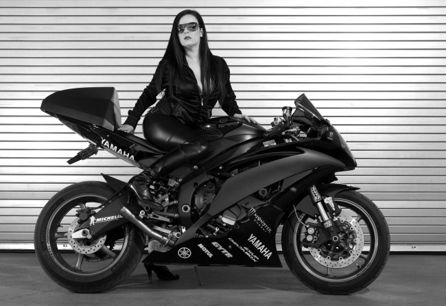 Обои картинки фото мотоциклы, мото с девушкой, moto