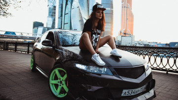 Картинка автомобили -авто+с+девушками девушка фон взгляд