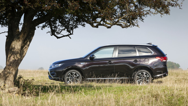 Обои картинки фото mitsubishi outlander plug in hybrid ev 2017, автомобили, mitsubishi, 2017, ev, plug, in, hybrid, outlander