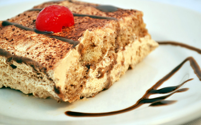 Обои картинки фото еда, пирожные,  кексы,  печенье, вишенка, пирожное