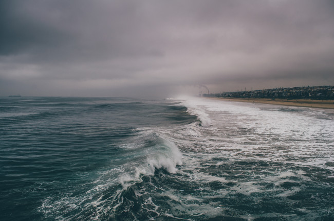 Обои картинки фото природа, побережье, вода, море, волны, тучи, океан, небо, пляж