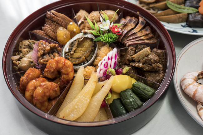 Обои картинки фото еда, рыба,  морепродукты,  суши,  роллы, японская, кухня