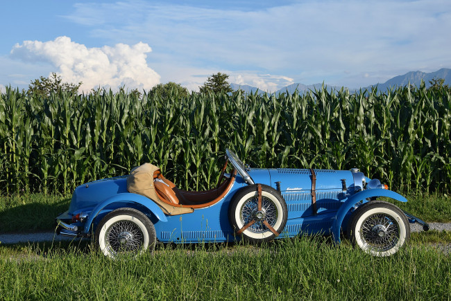 Обои картинки фото автомобили, классика, фон, автомобиль