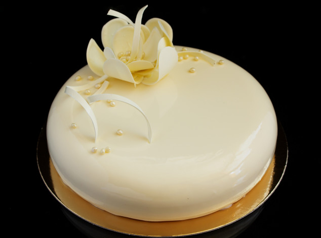 Обои картинки фото еда, торты, лакомство, торт, белая, глазурь