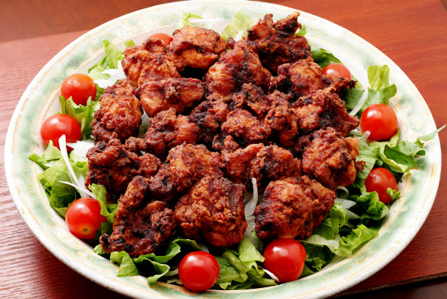 Обои картинки фото еда, мясные блюда, снедь, томаты, помидоры