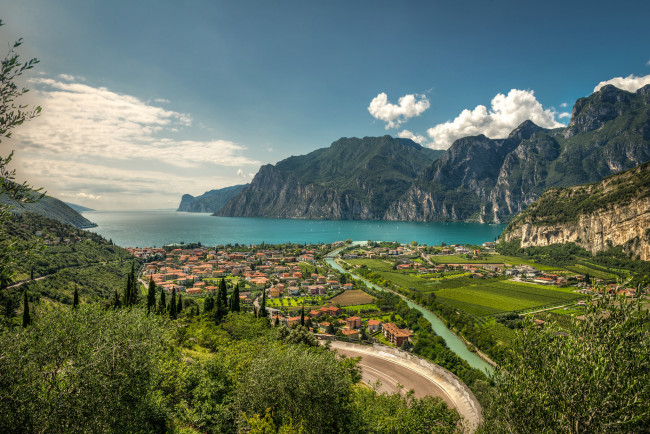 Обои картинки фото lago di garda, города, - панорамы, простор