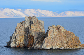 Картинка шаманка+байкал природа реки озера шаманка байкал россия озеро скала