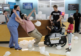 Картинка the+resident кино+фильмы -unknown+ другое больница врачи дети регистратура игра