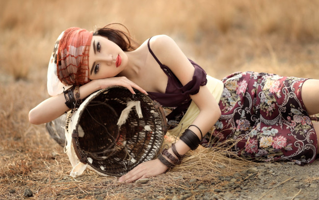 Обои картинки фото девушки, - азиатки, наряд, корзина