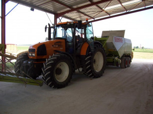 Картинка техника тракторы