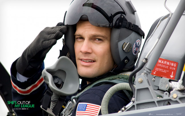 Обои картинки фото she`s, out, of, my, league, кино, фильмы