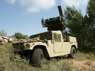 Картинка техника военная пусковая установка внедорожник