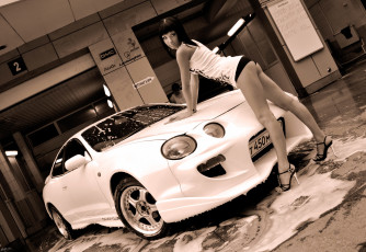 Картинка автомобили авто девушками брюнетка тойота пена