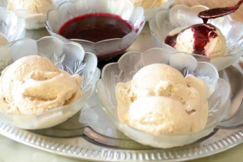 Картинка еда мороженое десерты варенье креманки