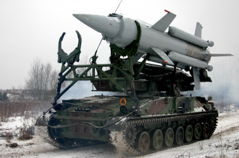 Картинка техника военная гусеницы пусковая установка ракета