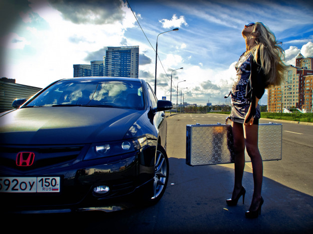 Обои картинки фото автомобили, авто, девушками, хонда, девушка, солнце, чемодан