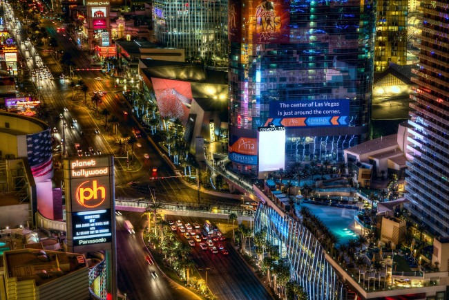 Обои картинки фото города, лас, вегас, сша, улица, реклама, неон, транспорт