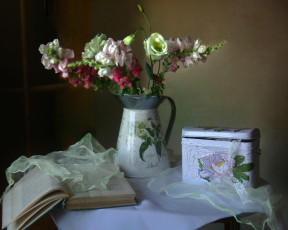 Картинка цветы разные+вместе книга львиный зев эустома