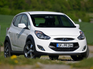 Картинка автомобили hyundai crossline ix20 светлый 2014г