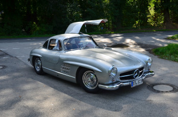 Картинка mercedes-benz+300+sl+gullwing автомобили выставки+и+уличные+фото выставка автошоу ретро история