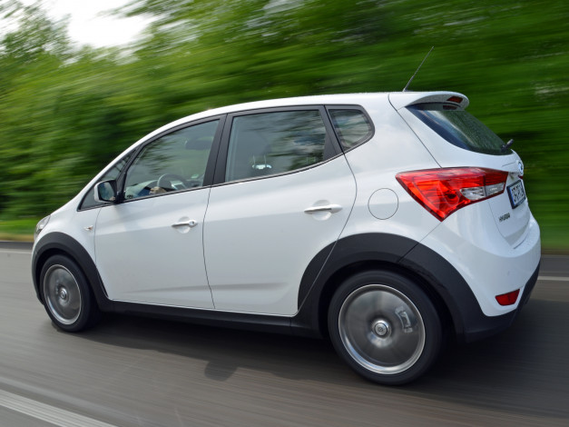 Обои картинки фото автомобили, hyundai, ix20, crossline, 2014г, светлый
