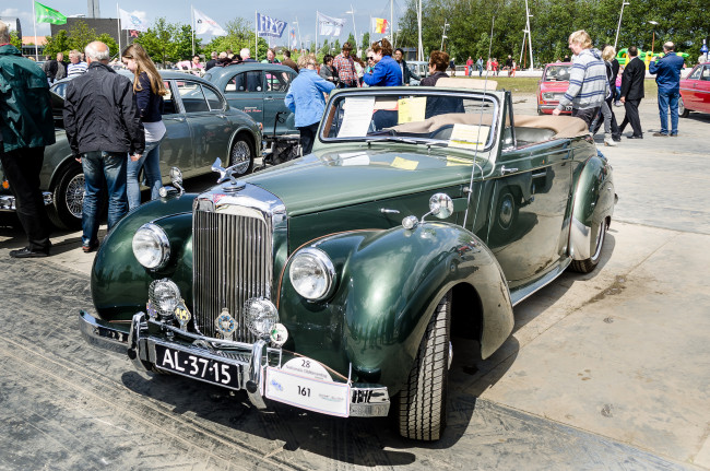 Обои картинки фото alvis ta 21 dhc 1953, автомобили, выставки и уличные фото, выставка, автошоу, ретро, история