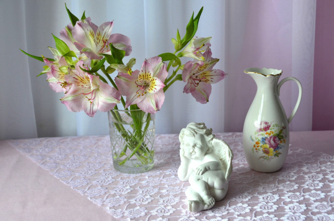 Обои картинки фото цветы, альстромерия, ангел, букет