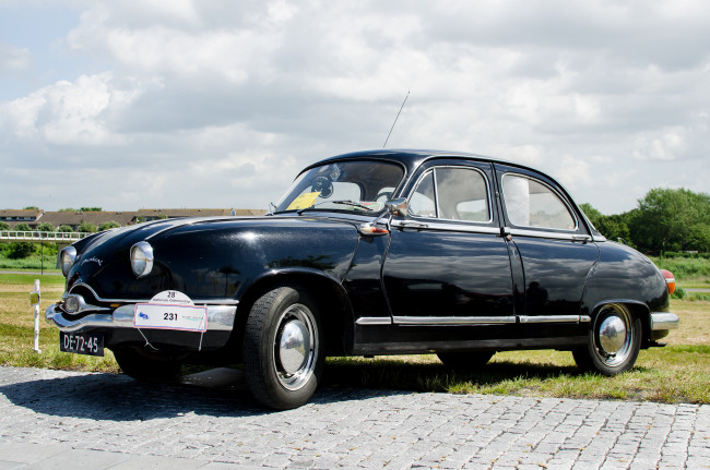 Обои картинки фото panhard dyna pl 17 1956, автомобили, выставки и уличные фото, выставка, автошоу, ретро, история