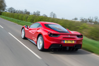 обоя автомобили, ferrari, 2015г, uk-spec, 488, gtb