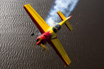 Картинка авиация лёгкие+одномоторные+самолёты спортивно-пилотажный su-26 одноместный су-26 самолёт