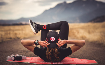 Картинка мужчины -+unsort cap abs pose