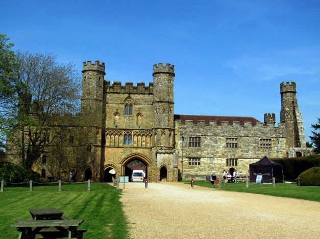 Обои картинки фото battle abbey gatehouse, battle, sussex, uk, города, - католические соборы,  костелы,  аббатства, abbey, gatehouse