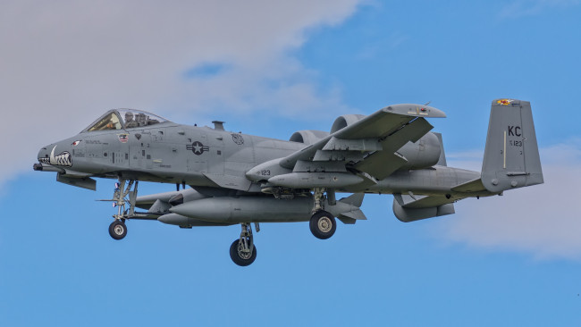 Обои картинки фото a-10c thunderbolt ii, авиация, боевые самолёты, ввс
