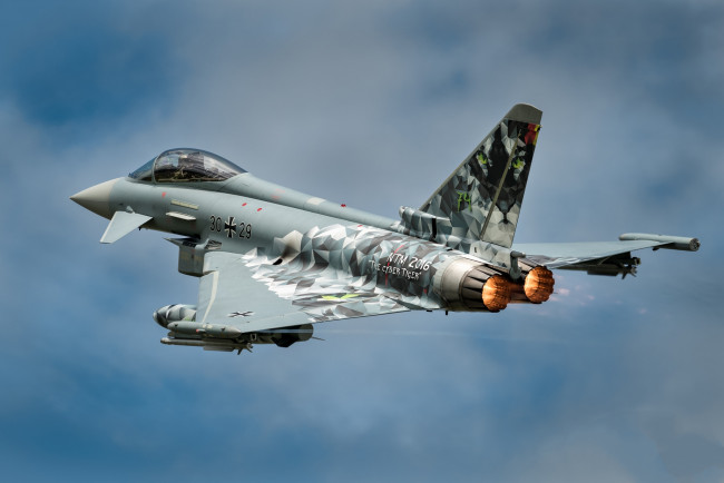 Обои картинки фото авиация, боевые самолёты, ввс